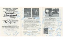 Hockey Typhoo Teacup Women's International 1992 multi signed vintage programme includes 20 players