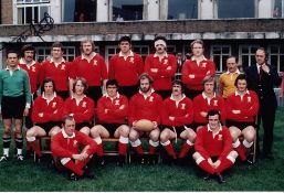 Autographed TOM DAVID 12 x 8 Photo : Col, depicting a superb image showing the Welsh team