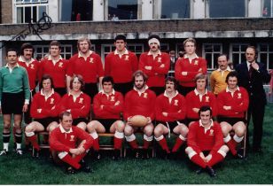 Autographed TOM DAVID 12 x 8 Photo : Col, depicting a superb image showing the Welsh team