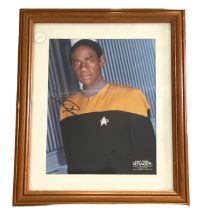 Tim Russ signed 14x11 inch overall framed and mounted Star Trek Voyager colour photo. Good