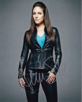 SALE! Lost Girl Anna Silk hand signed 10x8 photo. This beautiful 10x8 hand signed photo depicts Anna