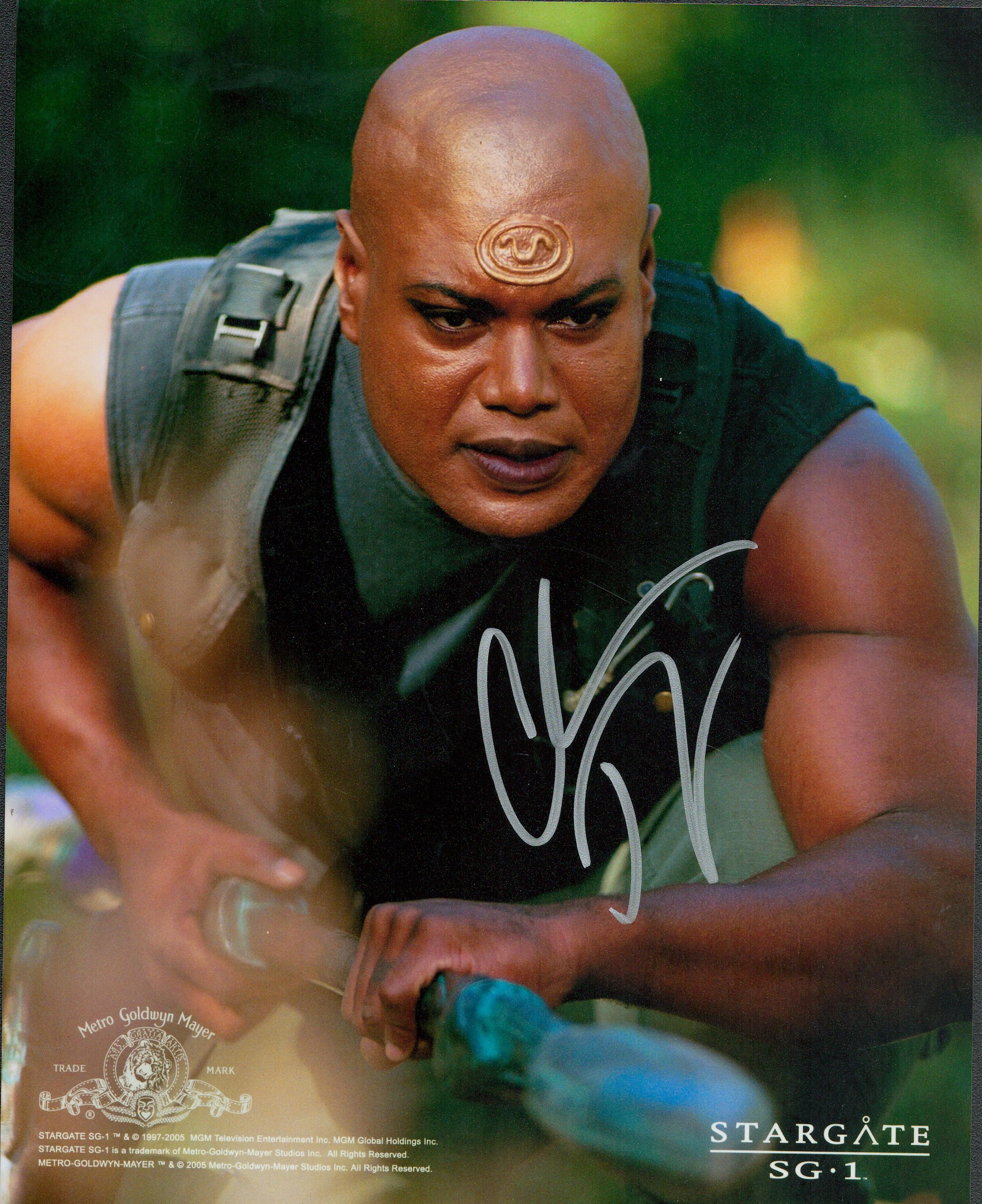 Chris Judge signed 10x8 inch Stargate SG.1 colour photo. Good condition. All autographs come with