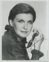 Joanne Woodward signed black & white photo 10x8 Inch is an American retired actress. With a career