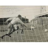 Football Celtic legend Steve Chalmers signed ORIGINAL 1967 Celtic V Aberdeen League Cup final photo,