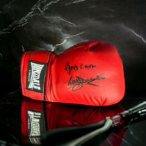 Terry Downes signed red Everlast 16oz boxing glove. Terry Downes, BEM (9 May 1936 - 6 October