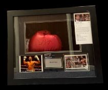 David Haye signed red Everlast boxing glove in 24x20x5 inch box display. Good condition. All