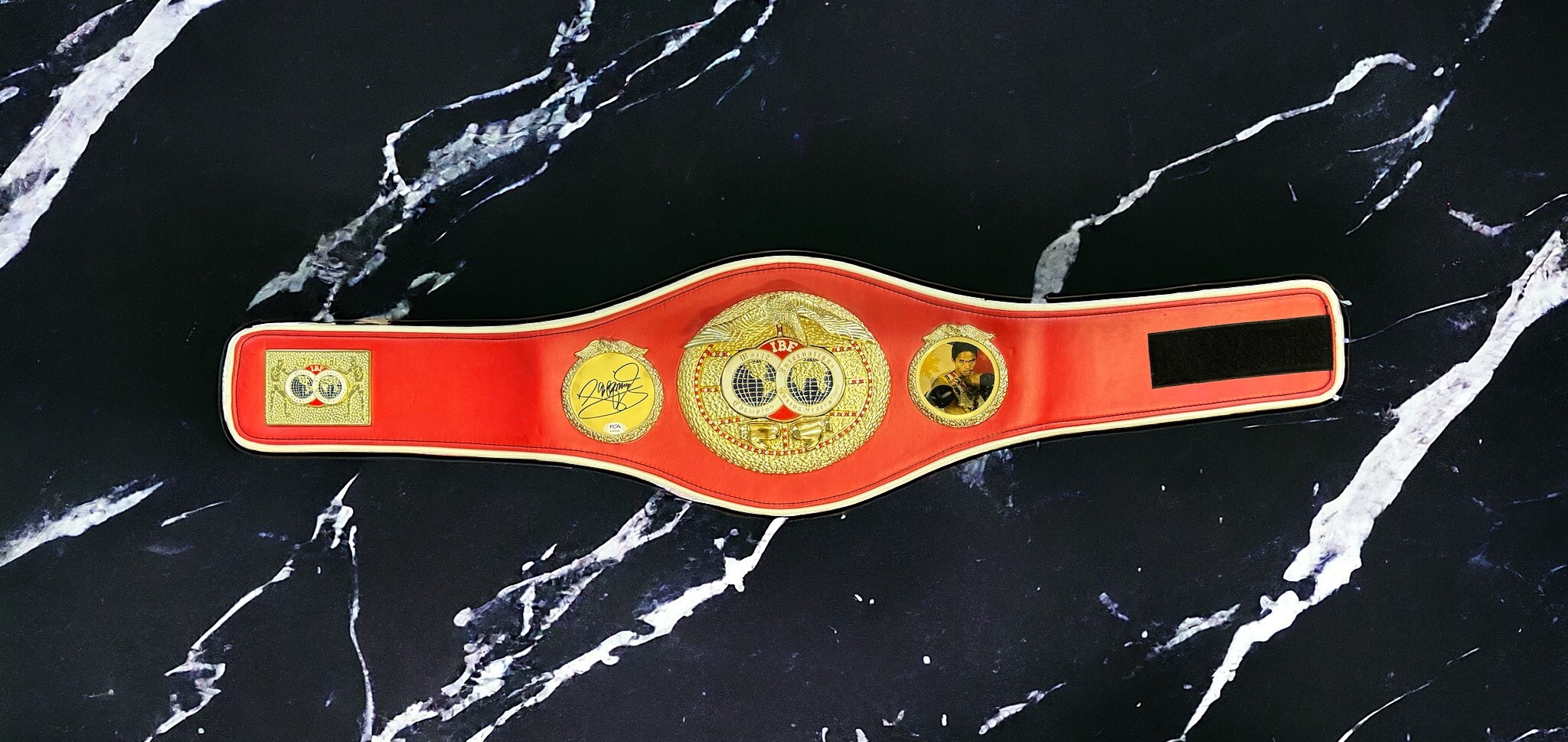 Manny Pacquiao signed IBF World Champion replica belt. Good condition. All autographs come with a - Image 3 of 3