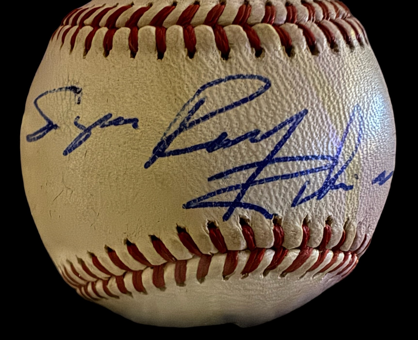 Sugar Ray Robinson signed baseball in display case. American professional boxer who competed from - Image 2 of 2