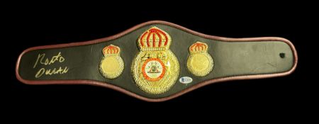 Roberto Duran signed World Champion WBA mini replica belt. Good condition. All autographs come