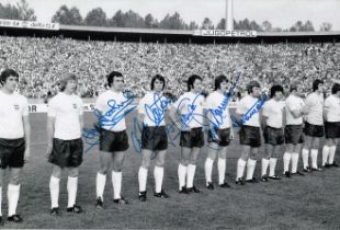 Autographed ENGLAND 12 x 8 Photo : B/W, depicting England players lining up shoulder to shoulder