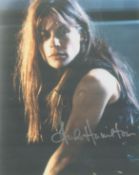 Linda Hamilton signed colour photo. Measures 8"x10" appx. Good condition. All autographs come with a