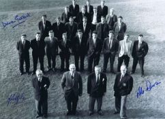 Autographed MAN UNITED 16 x 12 Photo : B/W, depicting Man United's playing staff & officials