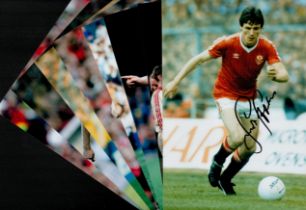 Football Manchester United collection 8, signed 12x8 inch colour photos includes some great Old