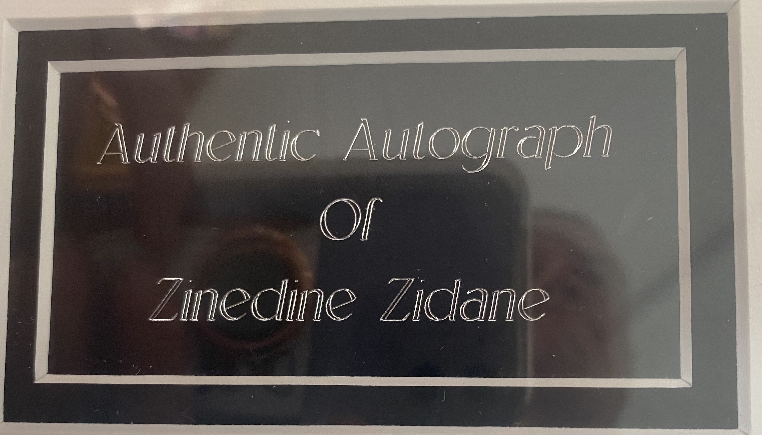 Football Zinedine Zidane signed 22x21 inch framed and mounted signature piece includes signed colour - Image 2 of 2