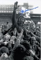 Autographed JPR WILLIAMS 12 x 8 Photo : B/W, depicting legendary Welsh full-back JPR WILLIAMS