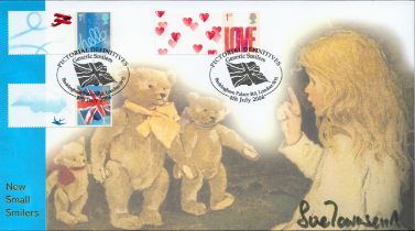 Sue Townsend signed New small smilers FDC. 4/7/2006 London SW1 postmark Good condition. All