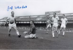 Autographed JEFF WHITEFOOT 12 x 8 Photo : B/W, depicting Nottingham Forest's JEFF WHITEFOOT