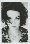 Samantha Mathis signed 7x5 inch black and white photo. Good Condition. All autographs come with a