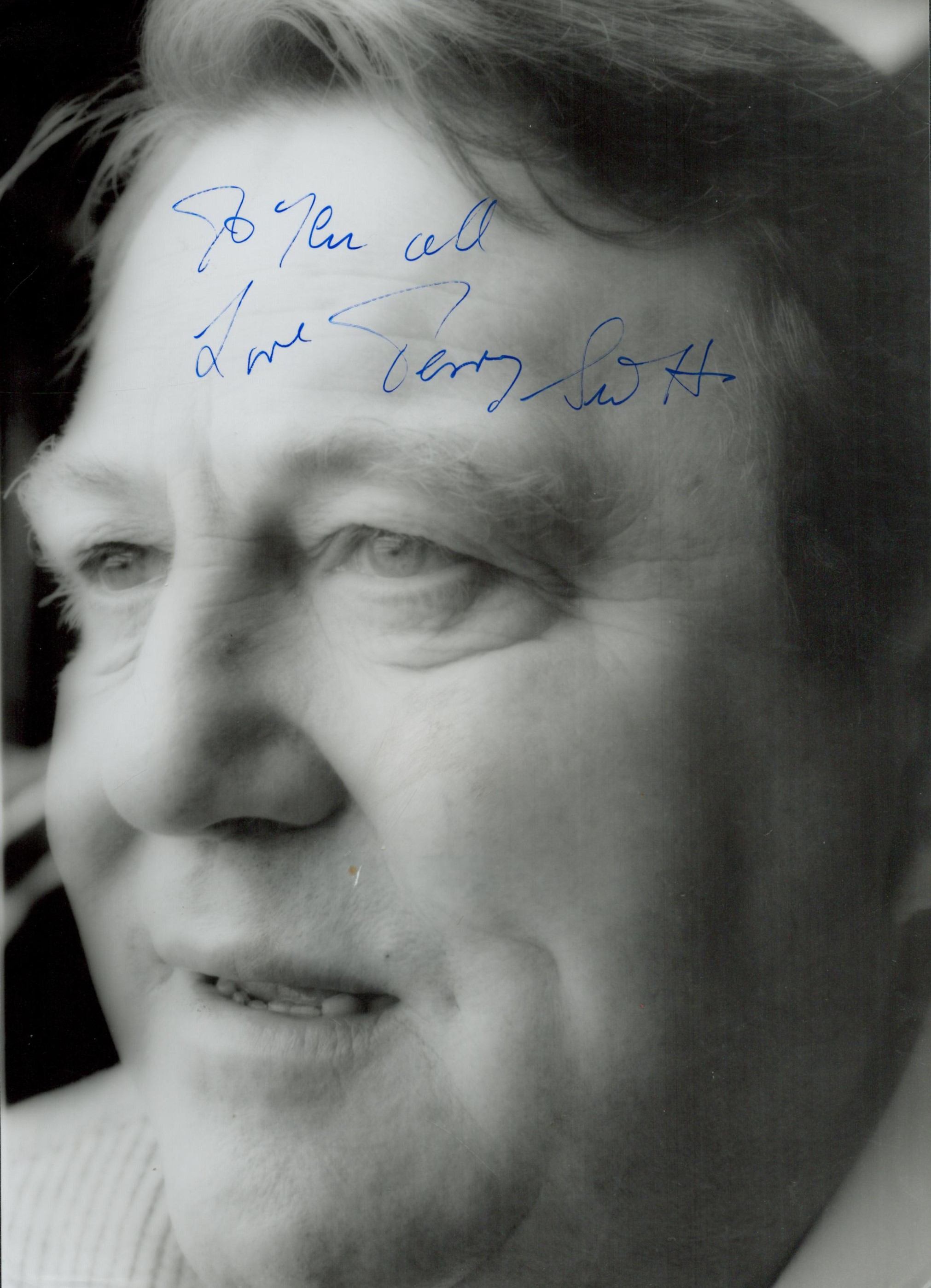 Terry Scott signed black & white photo Approx. 9.5x7 Inch. Was an English actor and comedian who