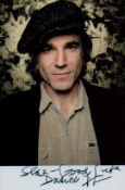 Daniel Day-Lewis signed colour photo Approx. 6x4 Inch. Dedicated. Is an English retired actor.