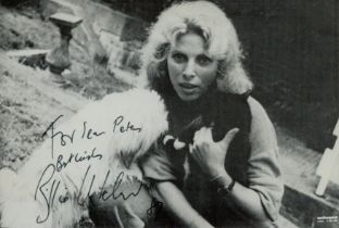 Billie Whitelaw signed black & white photo 6x4 Inch. Dedicated. Was an English actress. Good