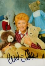 Cilla Black signed promo colour photo 6x4 Inch. Was an English singer and television presenter. Good