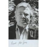 Albert Finney signed 6x4 inch black and white photo . Good Condition. All autographs come with a