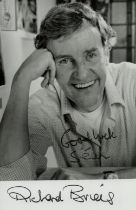 Richard Briers CBE signed black & white photo 3.5x5.5 Inch. Was an English actor whose five-decade