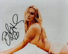 Daryl Hannah signed 10x8 inch colour photo. Good condition. All autographs come with a Certificate