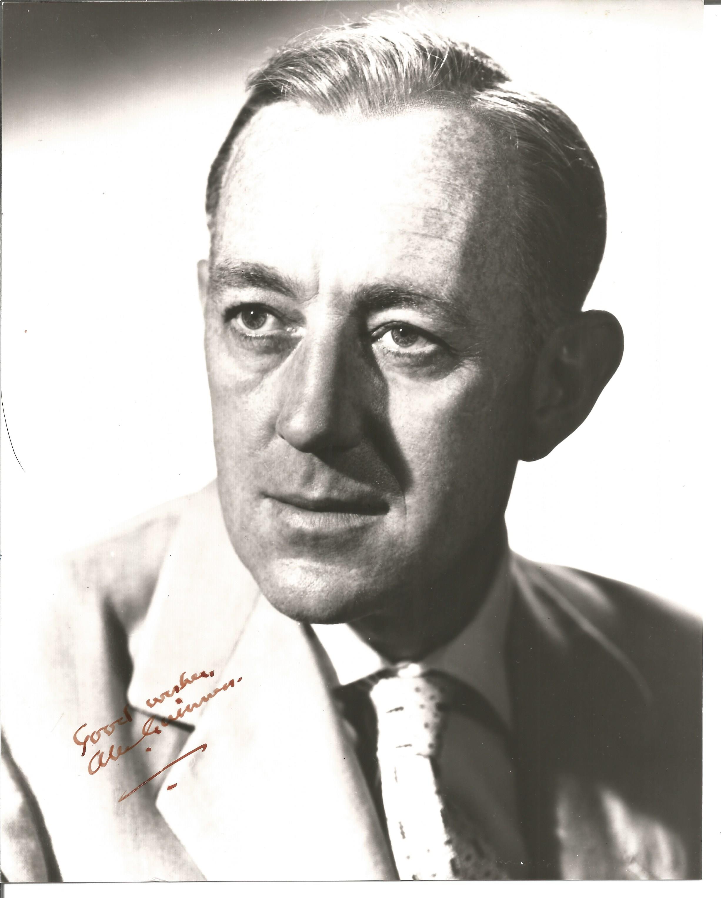 Alec Guinness signed 10x8 inch black and white vintage photo. Good condition. All autographs come