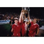 Football Autographed NOTTM FOREST 12 x 8 Photo : Col, depicting Nottingham Forest's JOHN ROBERTSON