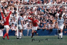 Football Autographed PAUL EDWARDS 12 x 8 Photo : Col, depicting Manchester United's PAUL EDWARDS