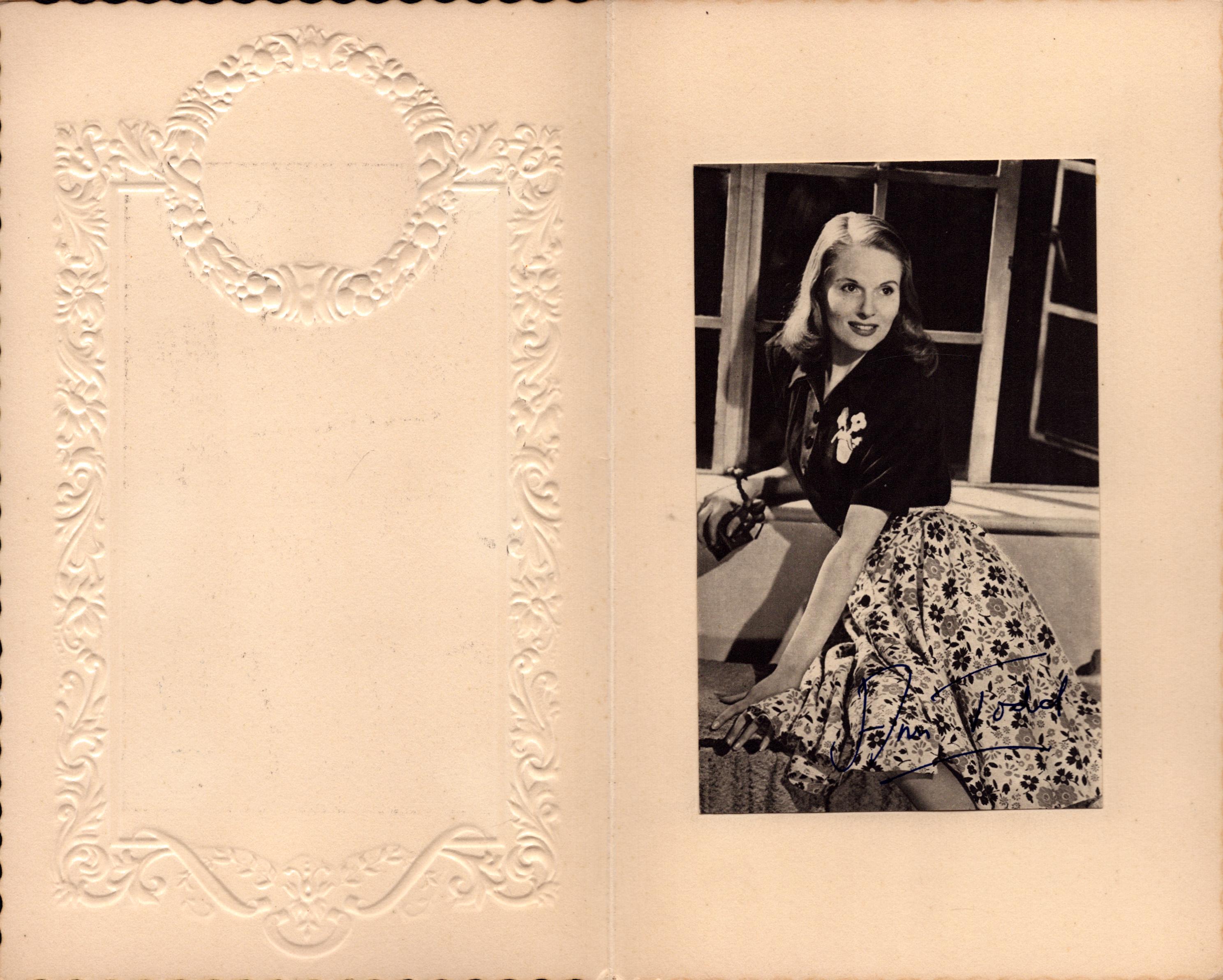 Ann Todd signed 5.5x3.5 inch approx vintage black and white photo in vintage card. Good Condition.