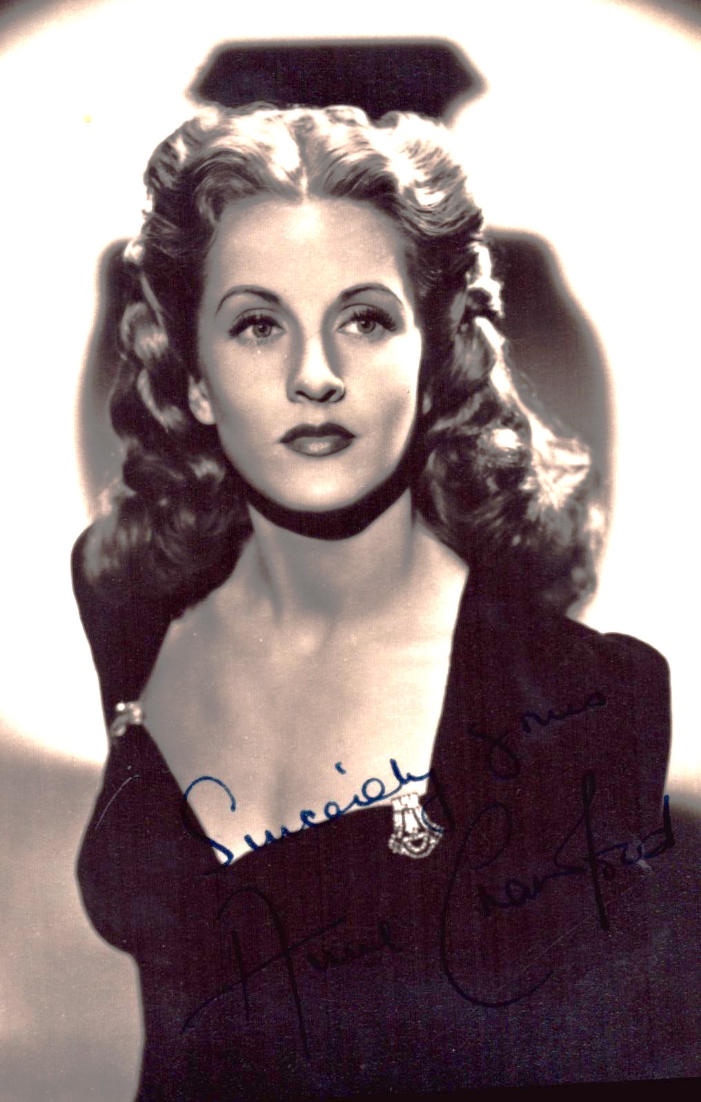 Anne Crawford signed 5.5x3.5 inch approx vintage black and white photo. Good Condition. All