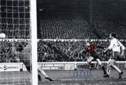 Football Autographed COLIN BELL 12 x 8 Photo : Colorized, depicting Manchester City`s COLIN BELL