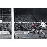 Football Autographed COLIN BELL 12 x 8 Photo : Colorized, depicting Manchester City`s COLIN BELL