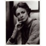 Dame Maggie Smith signed 8.5x6.5 inch black and white photo. Good Condition. All autographs come