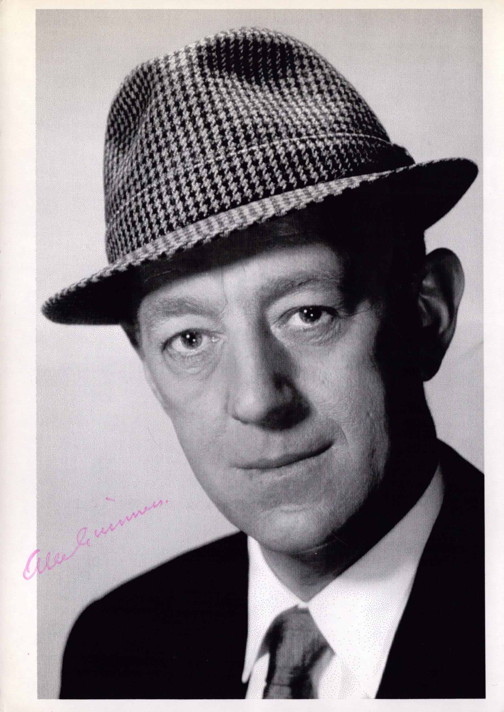 Alec Guiness signed 8x6 inch black and white photo. Signature in pink ink. Good Condition. All