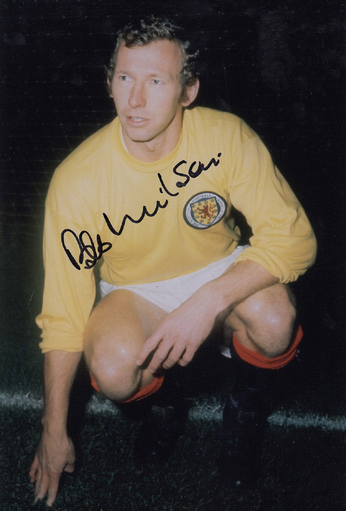 Football Autographed BOB WILSON 12 x 8 Photo : Col, depicting Scotland goalkeeper BOB WILSON