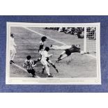 Jim Montgomery signed Sunderland 1973 FA Cup 16x12 black and white print. Having kept out Trevor