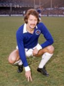 Football Autographed FRANK WORTHINGTON 16 x 12 Photo : Col, depicting Leicester City centre-
