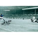 Derek Temple signed 12x8 inch colourised photo pictured in action for Everton in the 1966 FA Cup