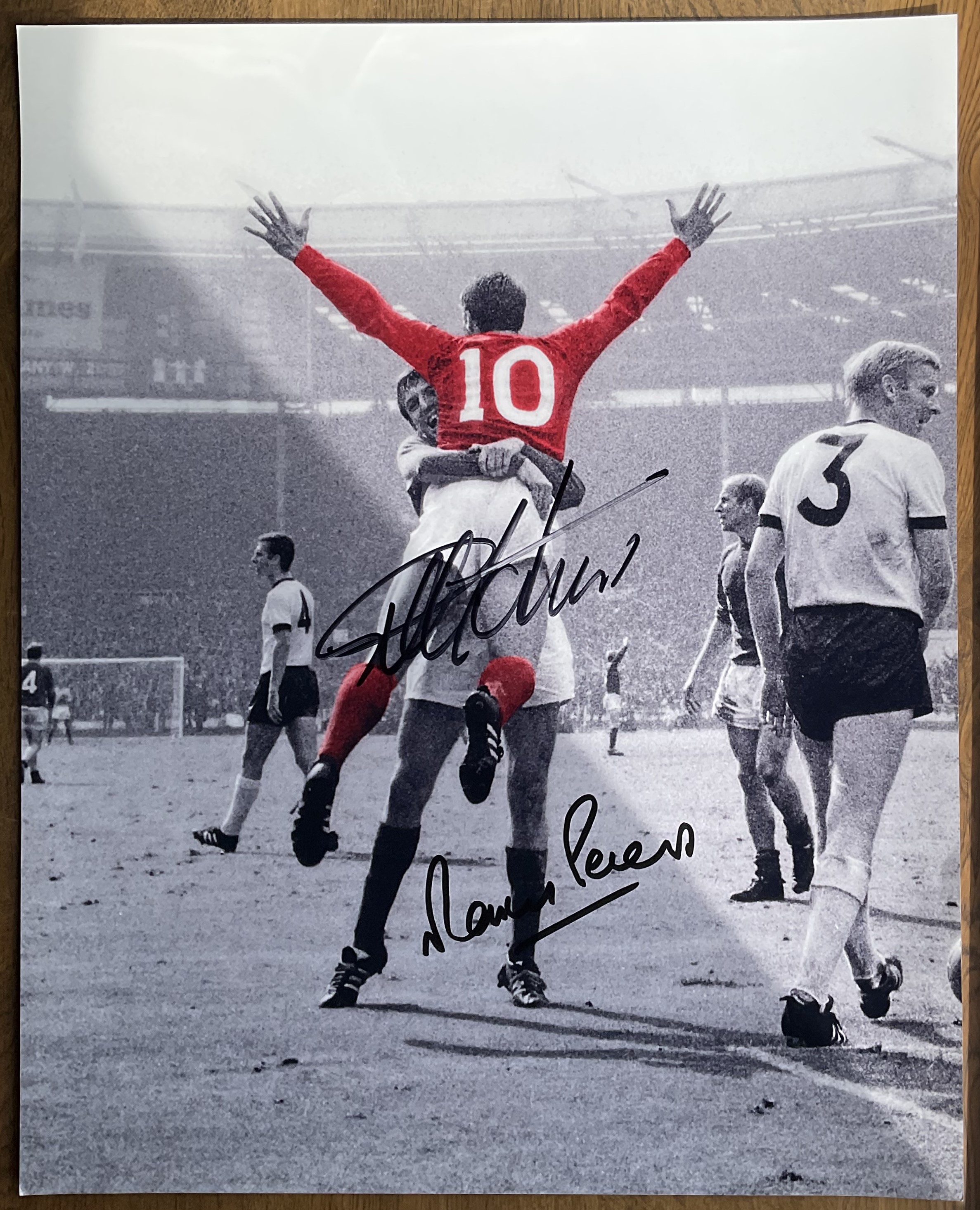 Multi signed Geoff Hurst, Martin Peters signed colourised 20x16 Inch Photo pictured during the