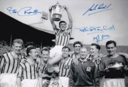 Football Autographed ASTON VILLA 12 x 8 Photo : B/W, depicting Aston Villa captain Johnny Dixon