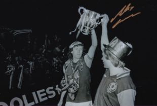 Football Autographed ALEX CROPLEY 12 x 8 Photo : B/W, depicting Aston Villa's ALEX CROPLEY and