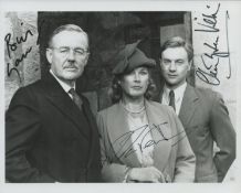 Multi signed William Gaunt, Wanda Ventham, Christopher Villiers black & white photo 10x8 Inch. An