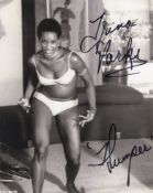 007 James Bond movie Diamonds are Forever 8x10 B&W photo signed by actress Trina Parks as Thumper.