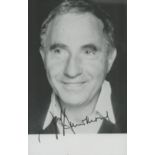 Nigel Hawthorne signed 6x4 inch black and white photo. Good Condition Est