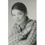 Glenda Jackson signed black & white photo 5.5x3.5 Inch photo plus TLS dated February 1989. Was an