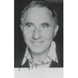 Nigel Hawthorne signed 6x4 inch black and white photo. Good Condition Est